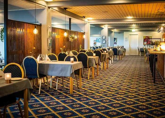 Hotel/ Marina