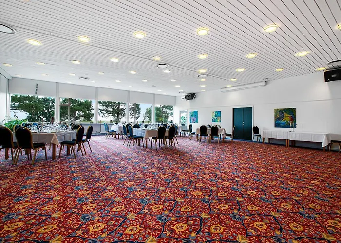 Hotel/ Marina *